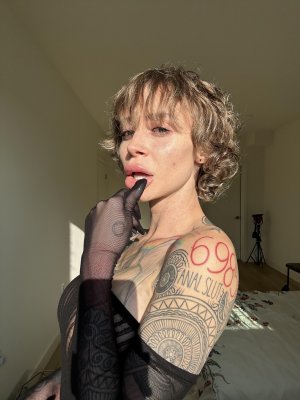 SashaB5.jpg SashaB5.jpg